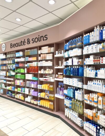 Merchandising pharmacie de Beauvoir-sur-Niort - Espace beauté